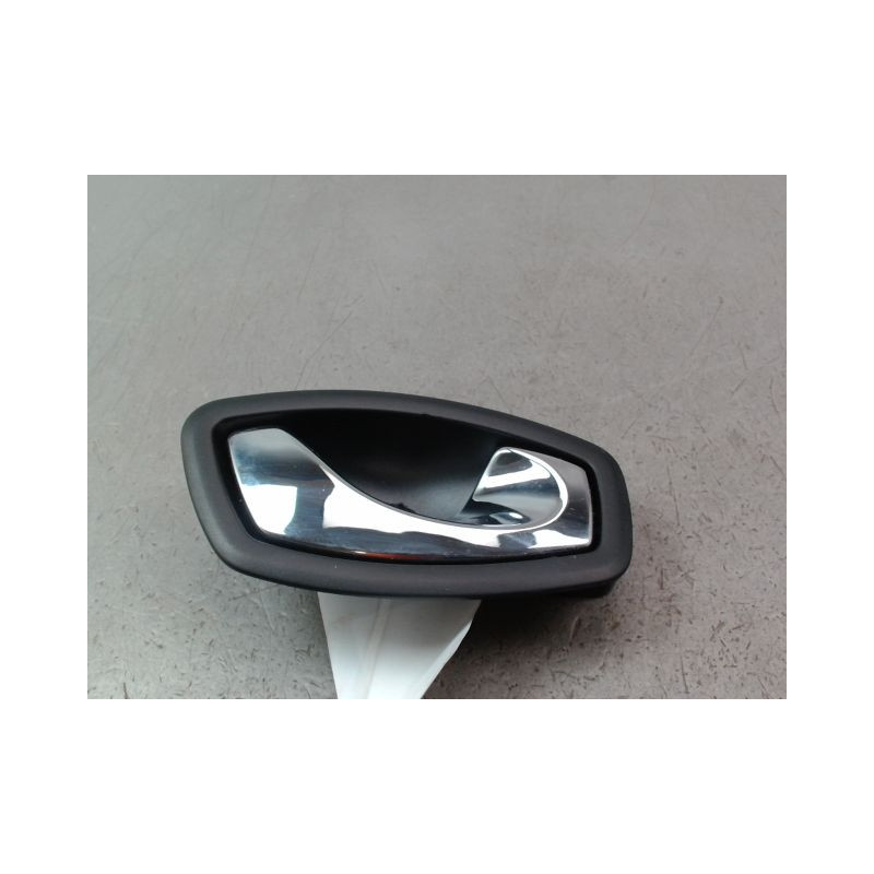 POIGNEE INTERIEURE PORTE AVANT DROIT RENAULT ZOE