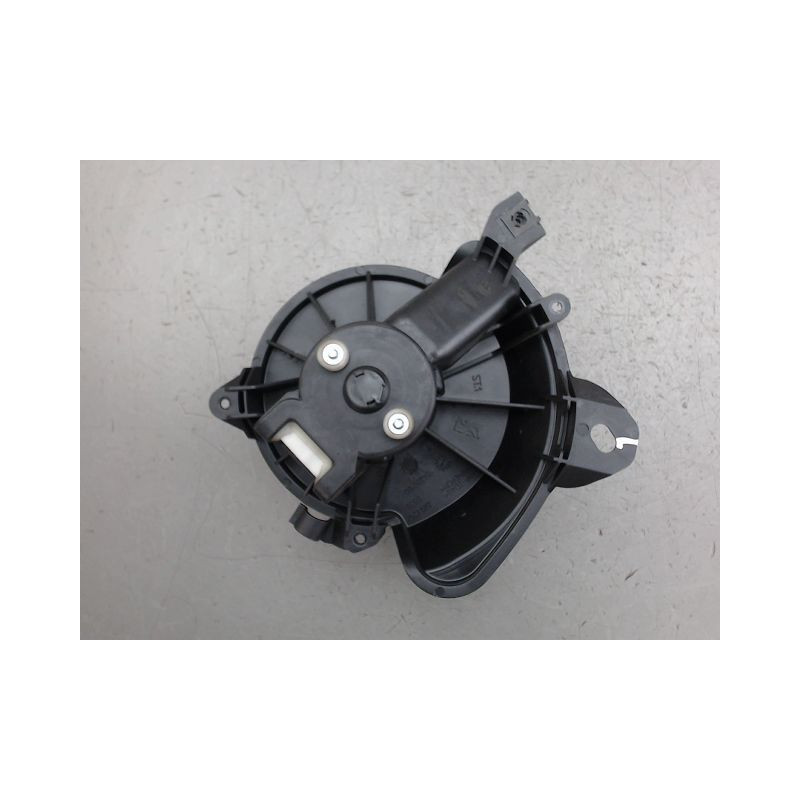MOTEUR VENTILATEUR CHAUFFAGE FIAT PUNTO