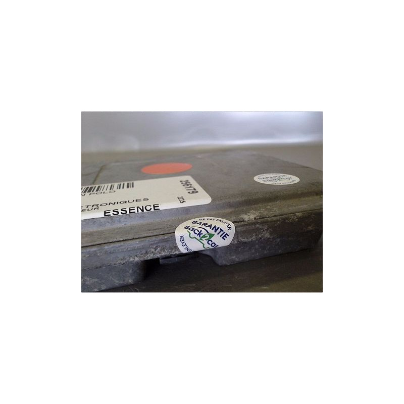 CALCULATEUR MOTEUR VOLKSWAGEN POLO