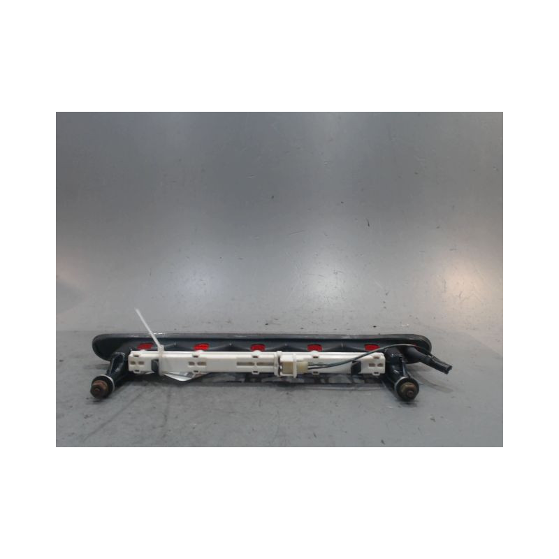 FEUX STOP SUPPLEMENTAIRE SUZUKI SWIFT