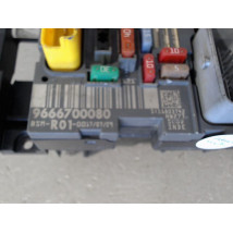 BOITE A FUSIBLES CITROEN C4