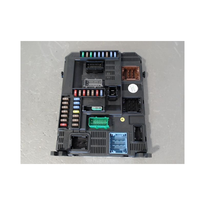 BOITIER GESTION HABITACLE PEUGEOT 208