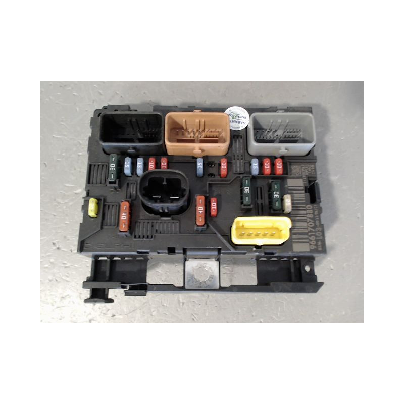 BOITE A FUSIBLES CITROEN C3
