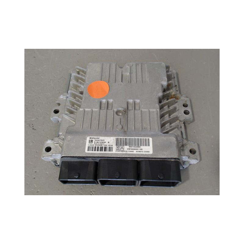 CALCULATEUR MOTEUR PEUGEOT 308