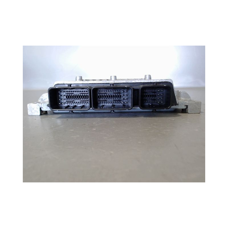 CALCULATEUR MOTEUR FORD S-MAX