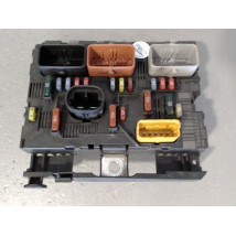 BOITE A FUSIBLES CITROEN C4