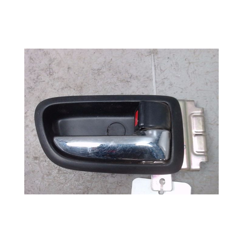 POIGNEE INTERIEURE PORTE AVANT DROIT MAZDA BT-50