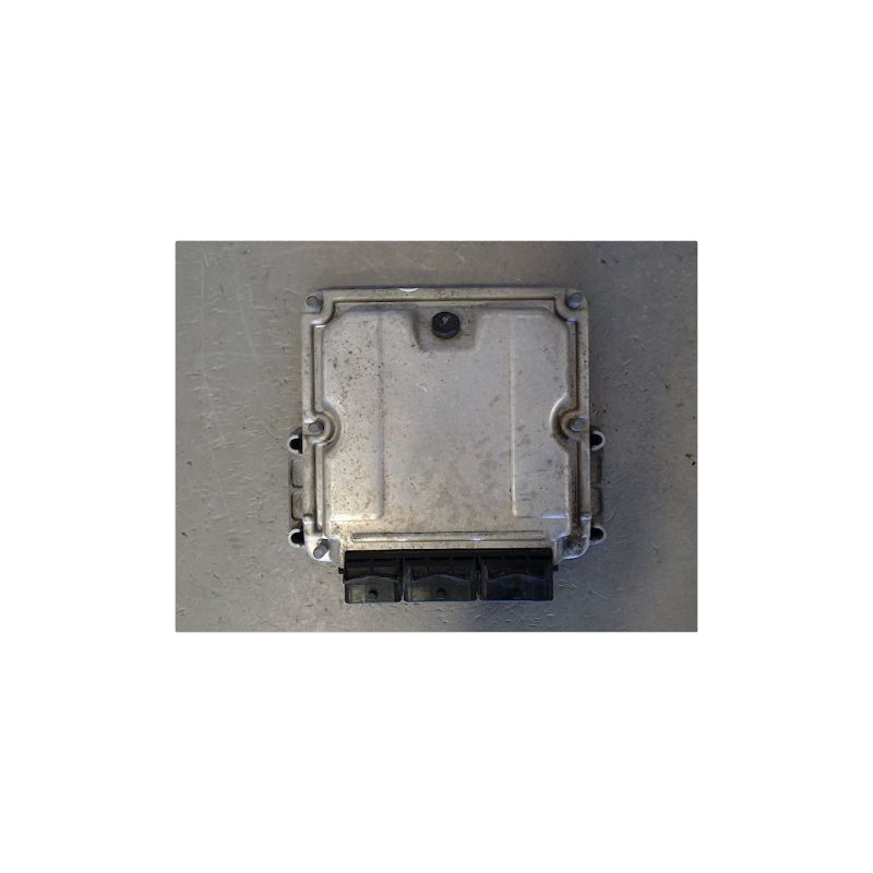 CALCULATEUR MOTEUR RENAULT MASTER