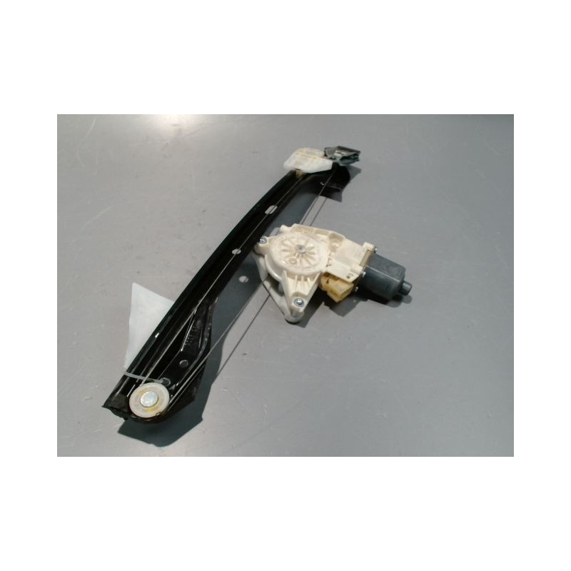 MECANISME+MOTEUR LEVE-GLACE ARRIERE DROIT MERCEDES CLASSE C BREAK 2004-