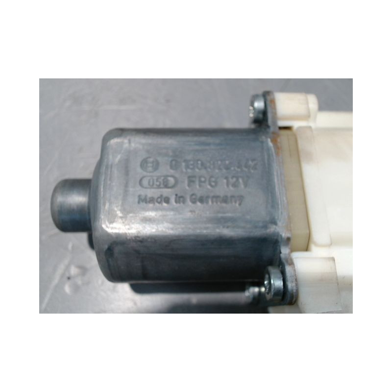 MECANISME+MOTEUR LEVE-GLACE ARRIERE DROIT MERCEDES CLASSE C BREAK 2004-