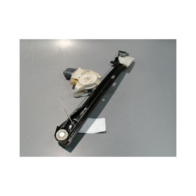 MECANISME+MOTEUR LEVE-GLACE ARRIERE GAUCHE MERCEDES CLASSE C BREAK 2004-