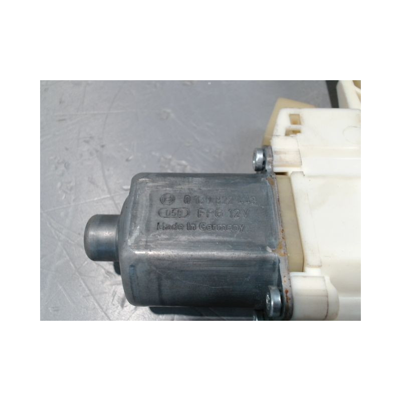 MECANISME+MOTEUR LEVE-GLACE ARRIERE GAUCHE MERCEDES CLASSE C BREAK 2004-
