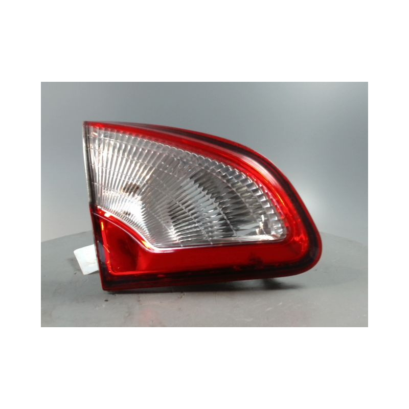 FEU ARRIERE INTERIEUR GAUCHE NISSAN QHASQAI 2007-
