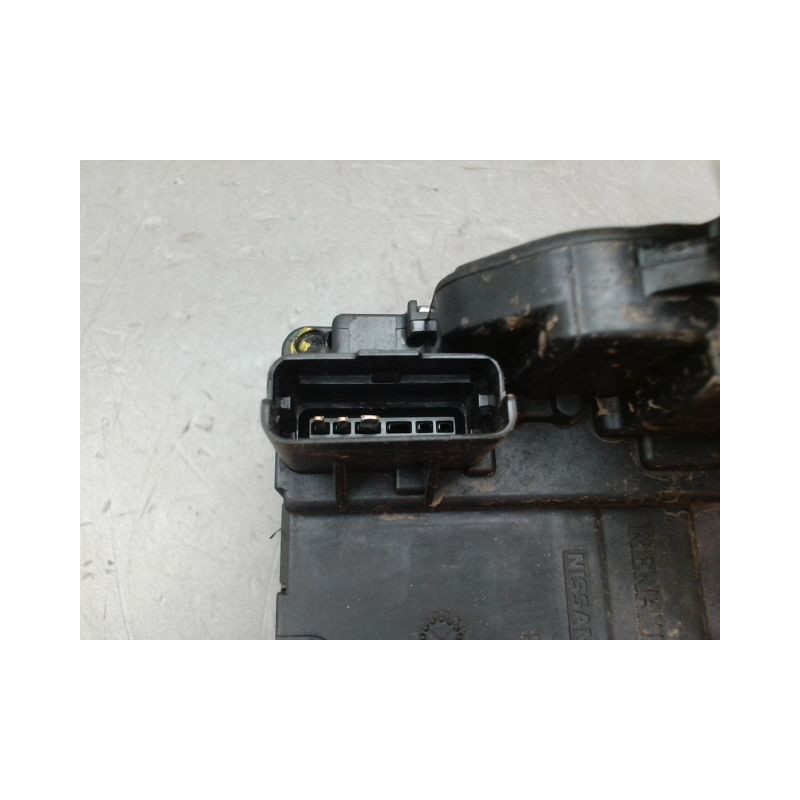 SYSTEME CONDAMNATION ARRIERE GAUCHE NISSAN NAVARA DOUBLE CABINE