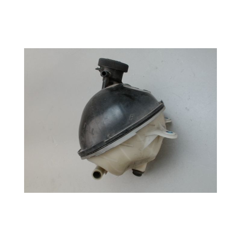 VASE EXPANSION TOYOTA AVENSIS