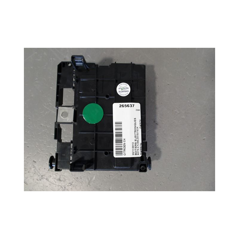 BOITE A FUSIBLES CITROEN C4