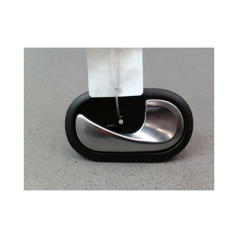 POIGNEE INTERIEURE PORTE AVANT DROIT RENAULT TWINGO III 2014-...