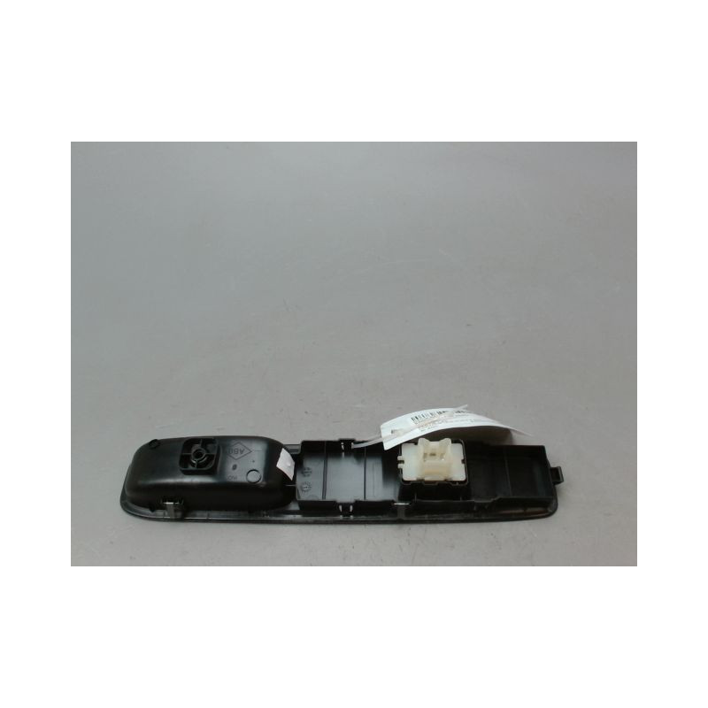 COMMANDE LEVE-GLACE PORTE AVG DACIA SANDERO 2008-