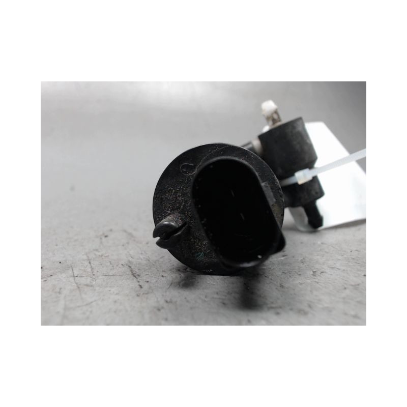 POMPE LAVE-GLACE AVANT MERCEDES CLASSE A