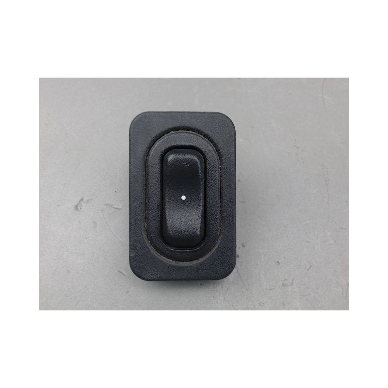 COMMANDE LEVE-GLACE PORTE AVD OPEL CORSA