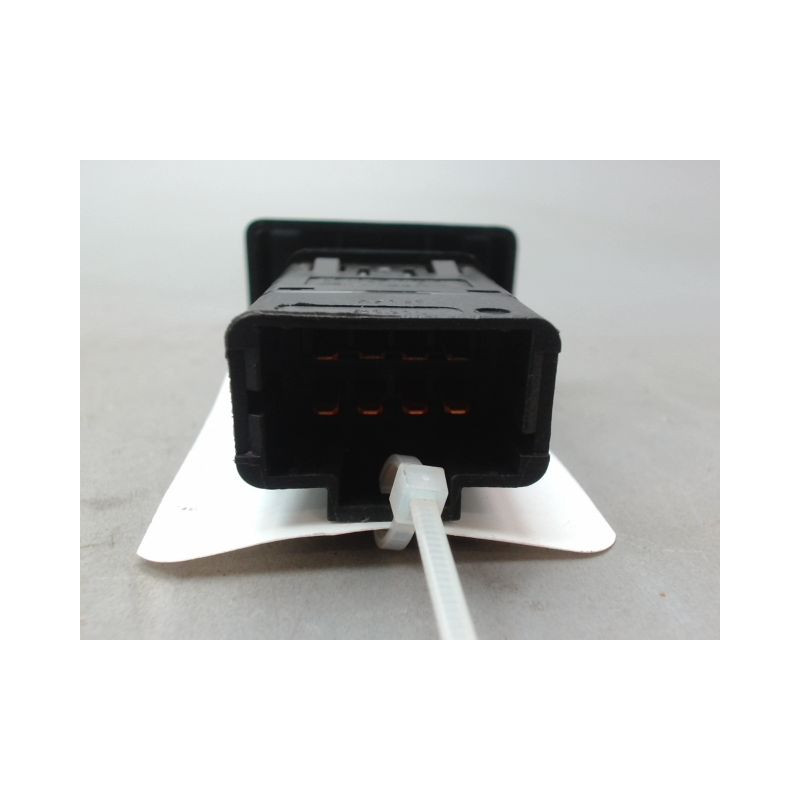 BOUTON DE WARNING DACIA LOGAN BERL. I Phase 1 2005-2008