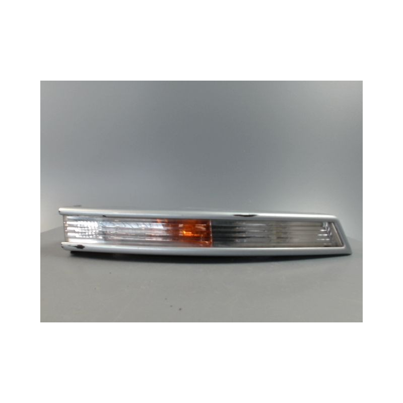 CLIGNOTANT DROIT VOLKSWAGEN PASSAT SW 2005-