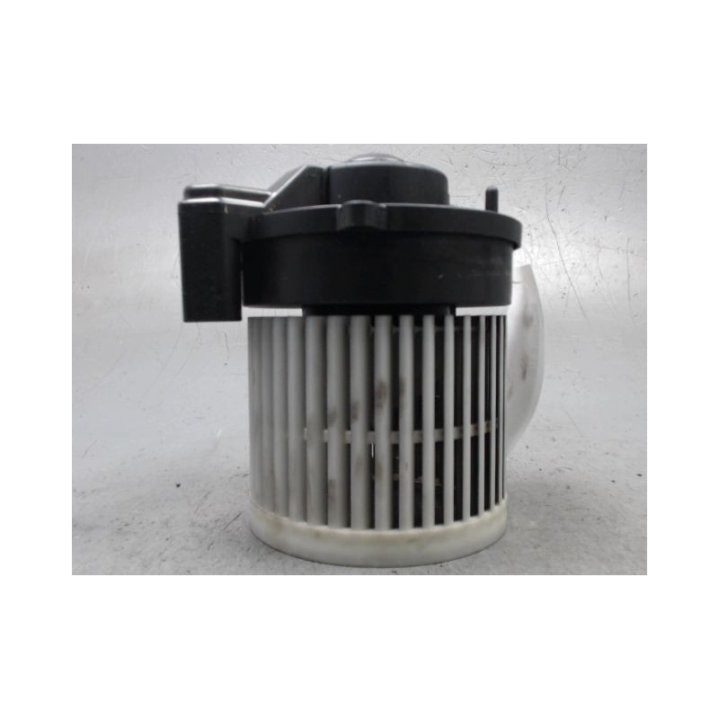 MOTEUR VENTILATEUR CHAUFFAGE SUZUKI CELERIO
