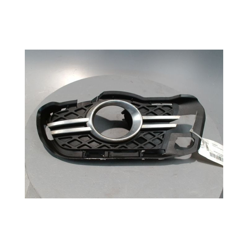 OBTURATEUR PHARE ADDITIONNEL PARE-CHOC AVG MERCEDES CLASSE C BREAK 2004-