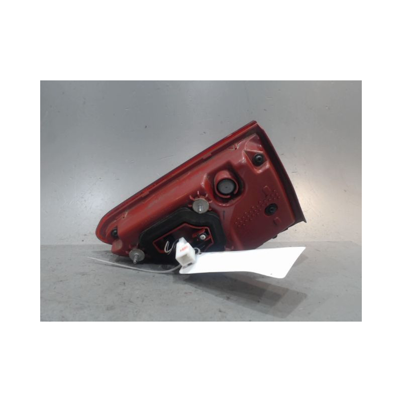 FEU ARRIERE INTERIEUR GAUCHE KIA STONIC