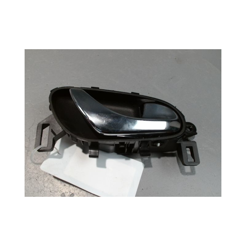 POIGNEE INTERIEURE PORTE ARRIERE DROIT NISSAN QHASQAI 2007-