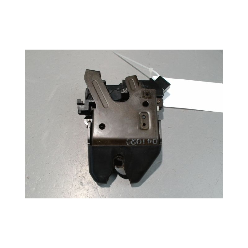 SERRURE COFFRE ARRIERE HONDA ACCORD 2003-