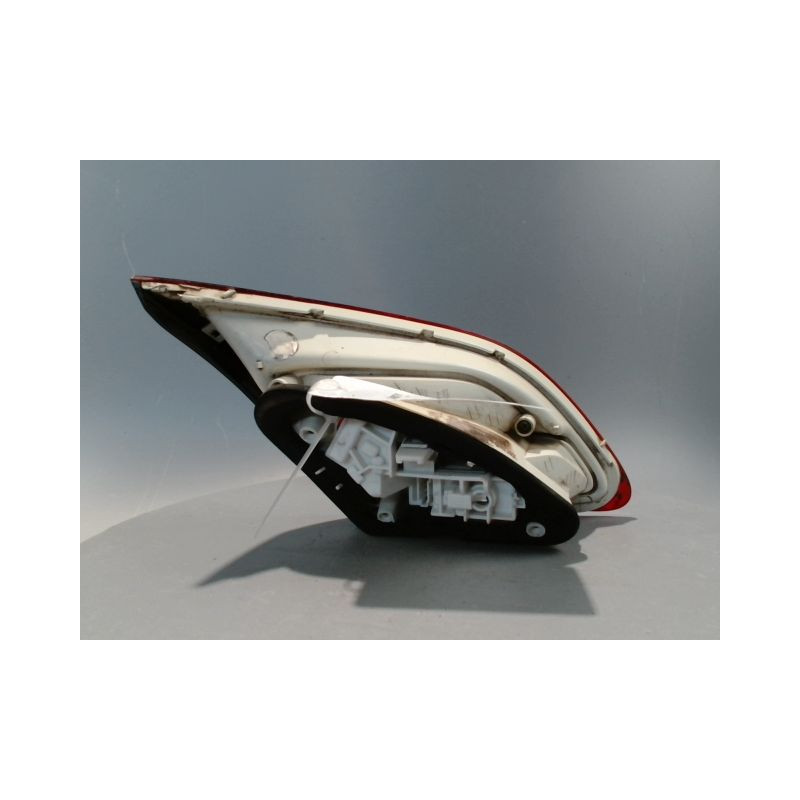 FEU ARRIERE INTERIEUR DROIT OPEL ASTRA 2004-