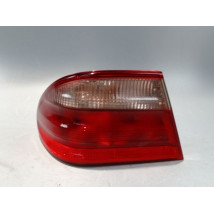 FEU ARRIERE GAUCHE  MERCEDES E270