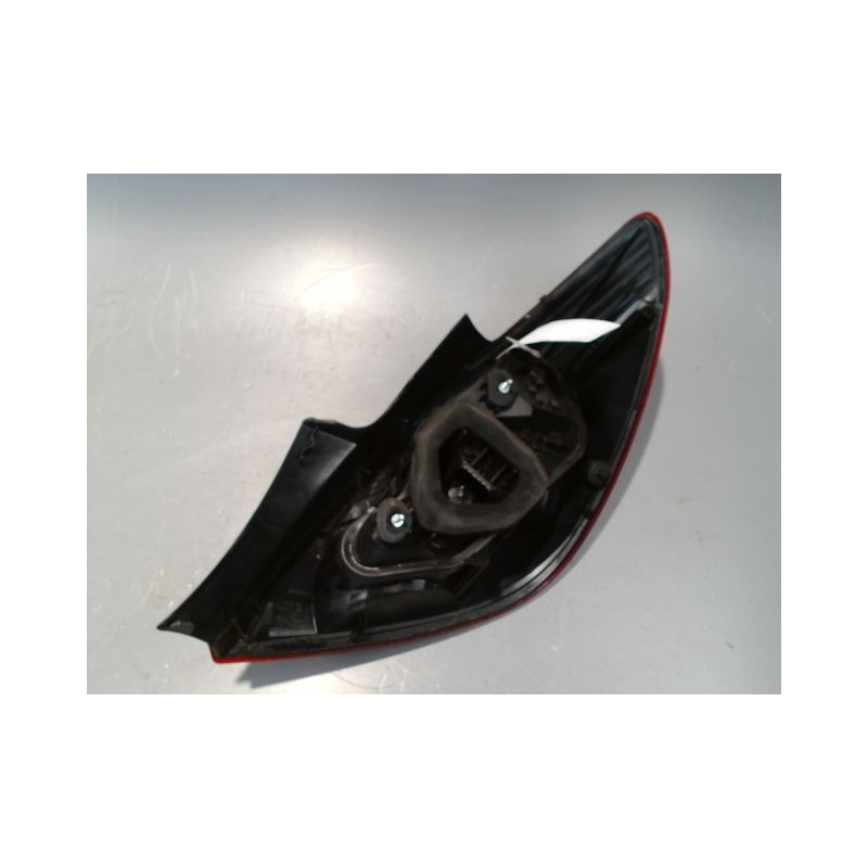 FEU ARRIERE GAUCHE  OPEL CORSA 06-09