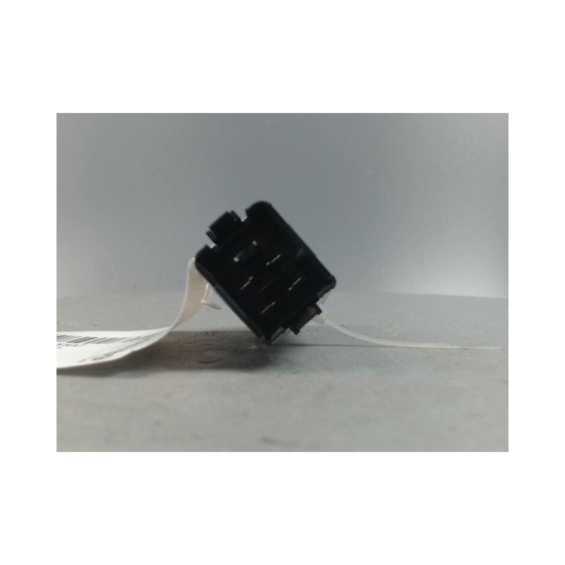 BOUTON DE WARNING VOLKSWAGEN PASSAT SW 2005-