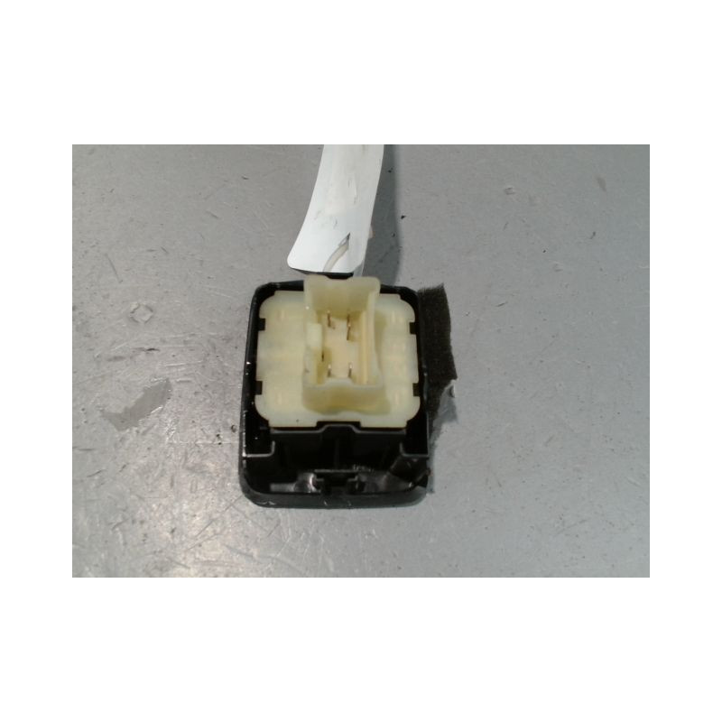 COMMANDE LEVE-GLACE PORTE AVG DACIA LODGY