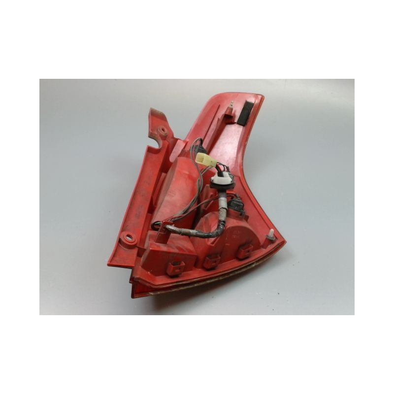 FEU ARRIERE GAUCHE  SUZUKI SWIFT III 2005-2011