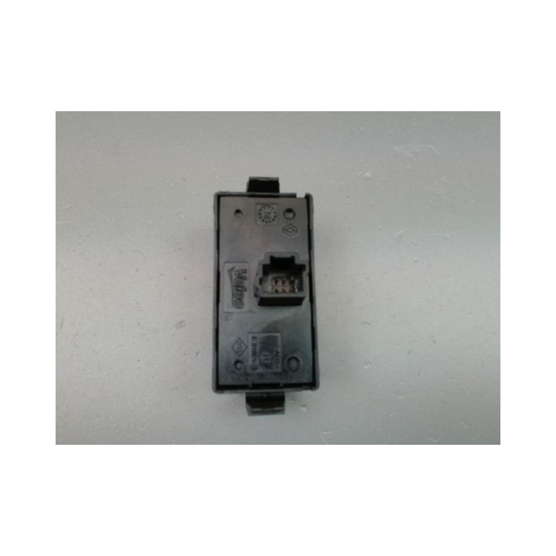 BOUTON DE WARNING DACIA SANDERO II Phase 1 2012-...