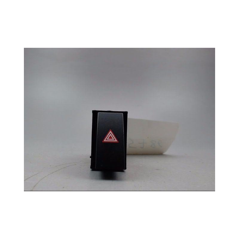 BOUTON DE WARNING LEXUS CT200H