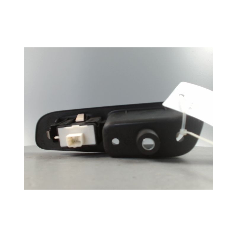 COMMANDE LEVE-GLACE PORTE ARD JEEP RENEGADE