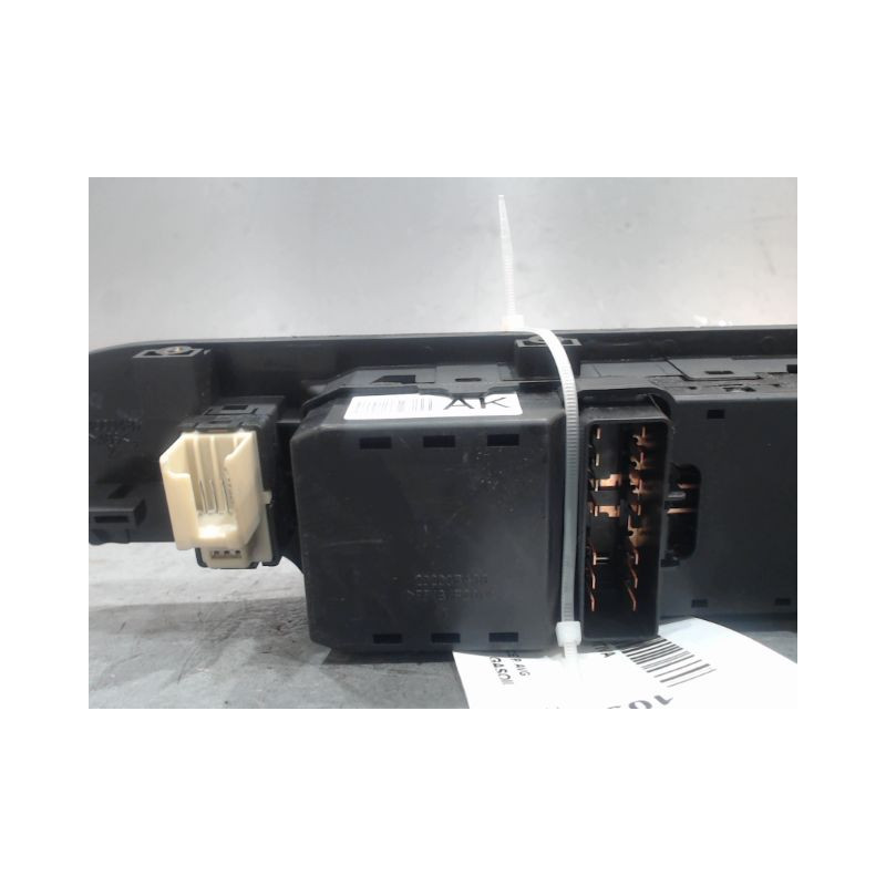 COMMANDE LEVE-GLACE PORTE AVG CHEVROLET CAPTIVA