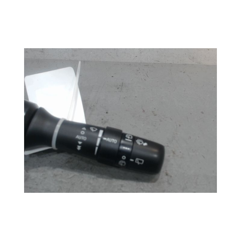 COMMANDE ESSUIE GLACE TOYOTA YARIS