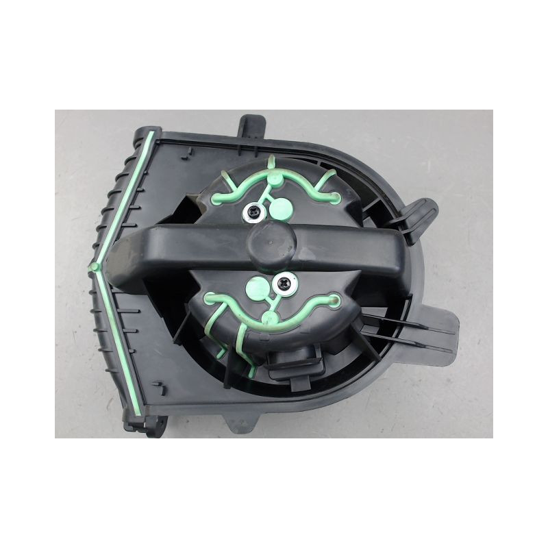 MOTEUR VENTILATEUR CHAUFFAGE RENAULT MEGANE