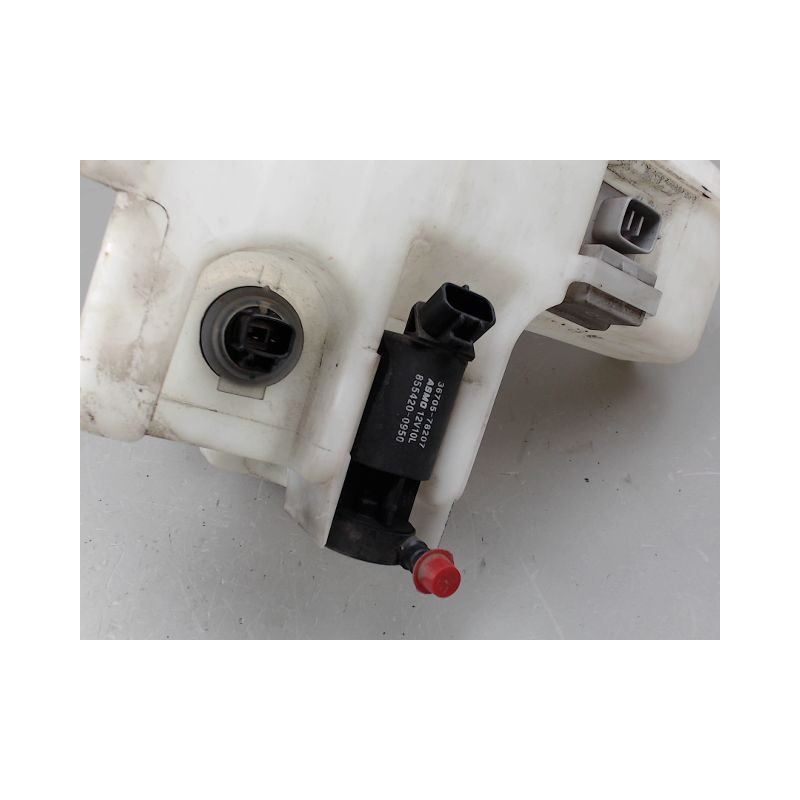 RESERVOIR LAVE-GLACE AVANT LEXUS IS