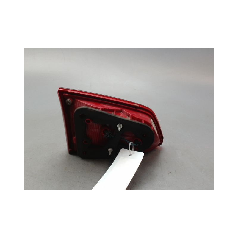 FEU ARRIERE INTERIEUR DROIT VOLKSWAGEN PASSAT SW 2005-