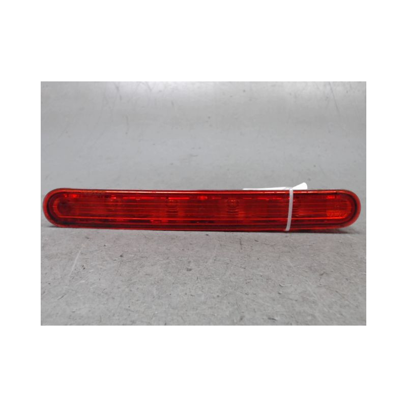 FEUX STOP SUPPLEMENTAIRE PEUGEOT 207 5P