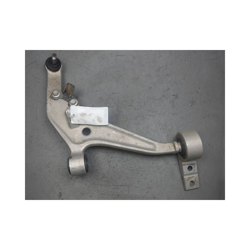 TRIANGLE INFERIEUR AVANT DROIT NISSAN X-TRAIL