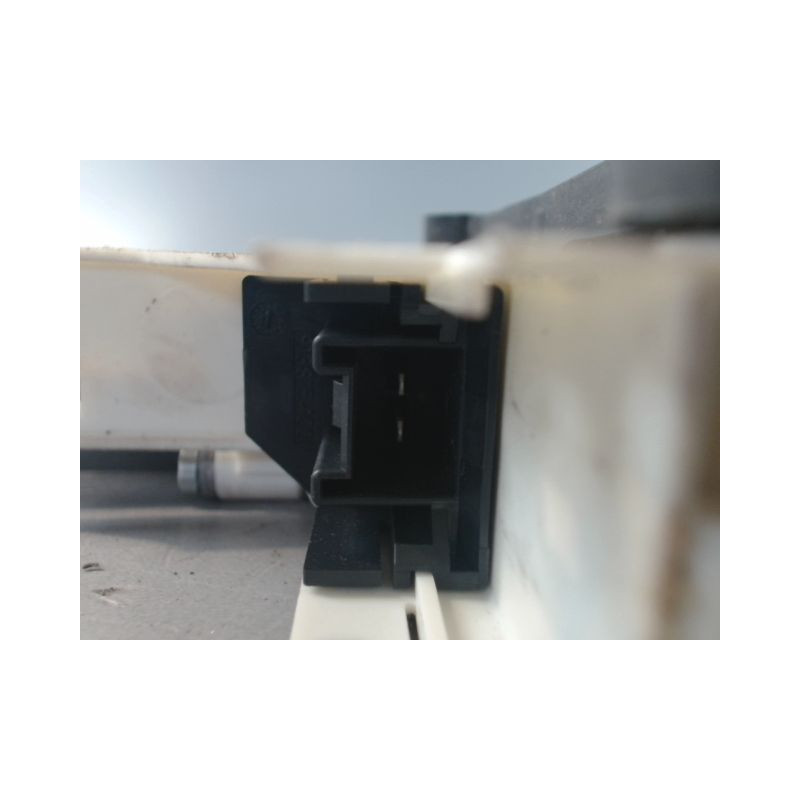 MECANISME+MOTEUR LEVE-GLACE ARRIERE DROIT AUDI A4 2008-