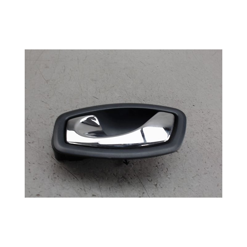 POIGNEE INTERIEURE PORTE AVANT GAUCHE RENAULT CLIO