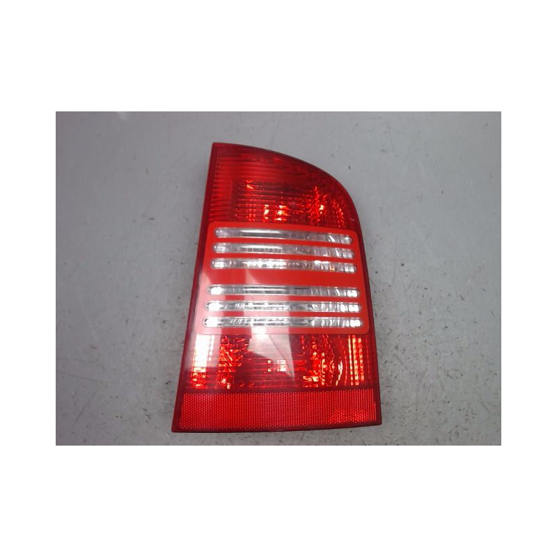FEU ARRIERE DROIT SKODA OCTAVIA COMBI 2000-